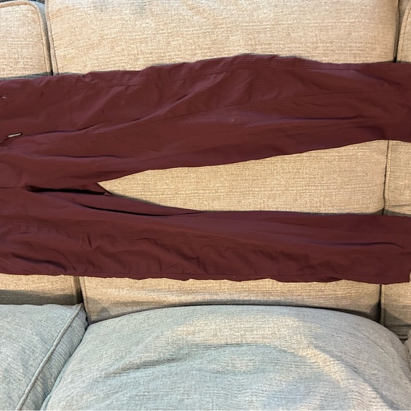 Lululemon studio pants size 2 (25” classic burgundy cropped). Worn once. - Picture 2 of 3